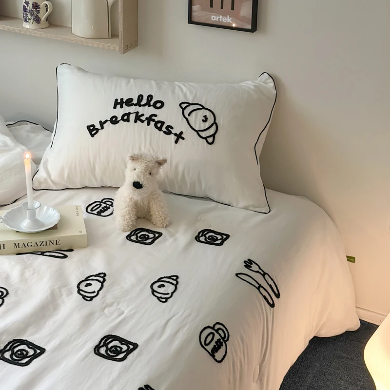 1pc Embroidery Throw Quilt White and Black Bedding Soft INS Home Adult Kids Patchwork Soft Summer Thin Comforter Duvet 150*200cm