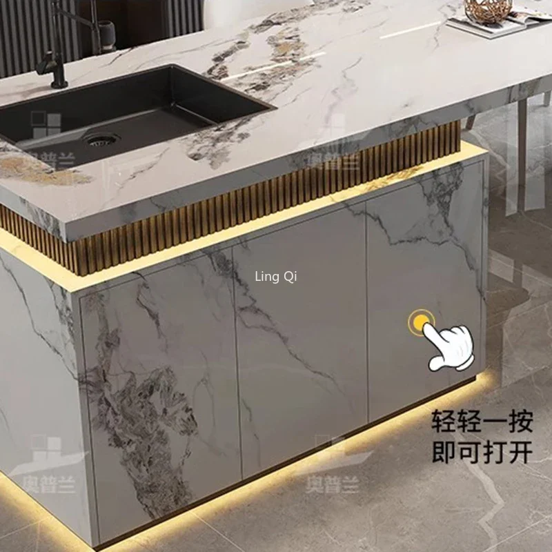 Рисунок 4 - Роскошный обеденный стол