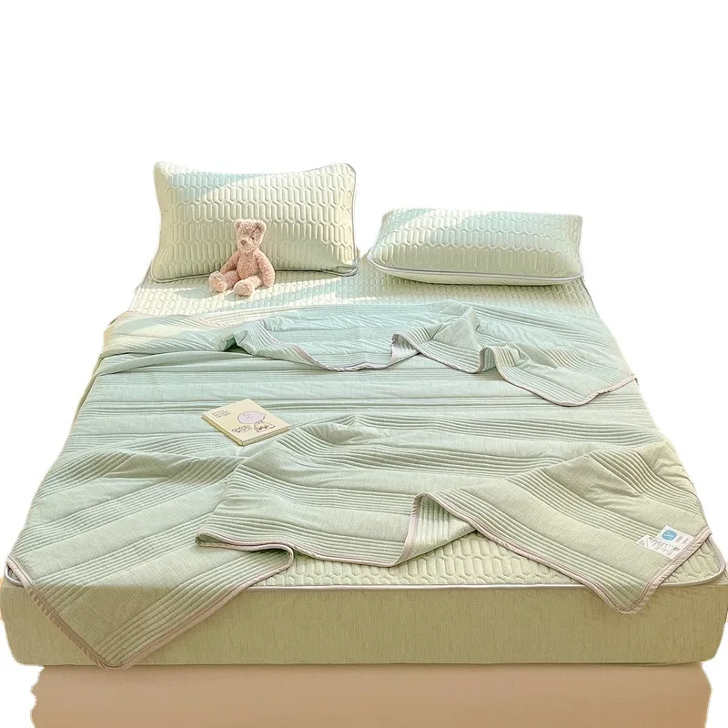 

Latex machine washable summer bed cover