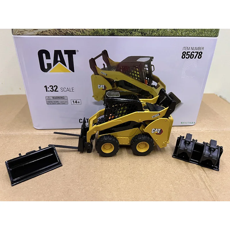 

DM Diecast Alloy 1:32 Scale CAT 272D3 Engineering Skid Steer Loader Model Adult Classics Collection Toys Souvenir Static Display