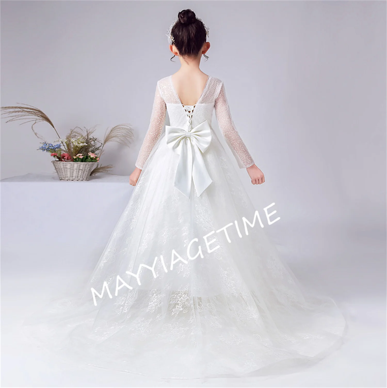 

Long Sleeves Lace Flower Girl Dresses For Wedding And Party Gown Long Princess Birthday Formal Pageant Gowns