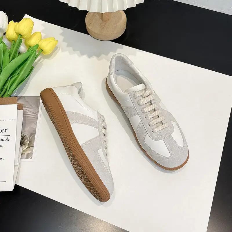 

Retro Leather White Casual Shoes Women‘s Low Top Sports Skateboard Shoes