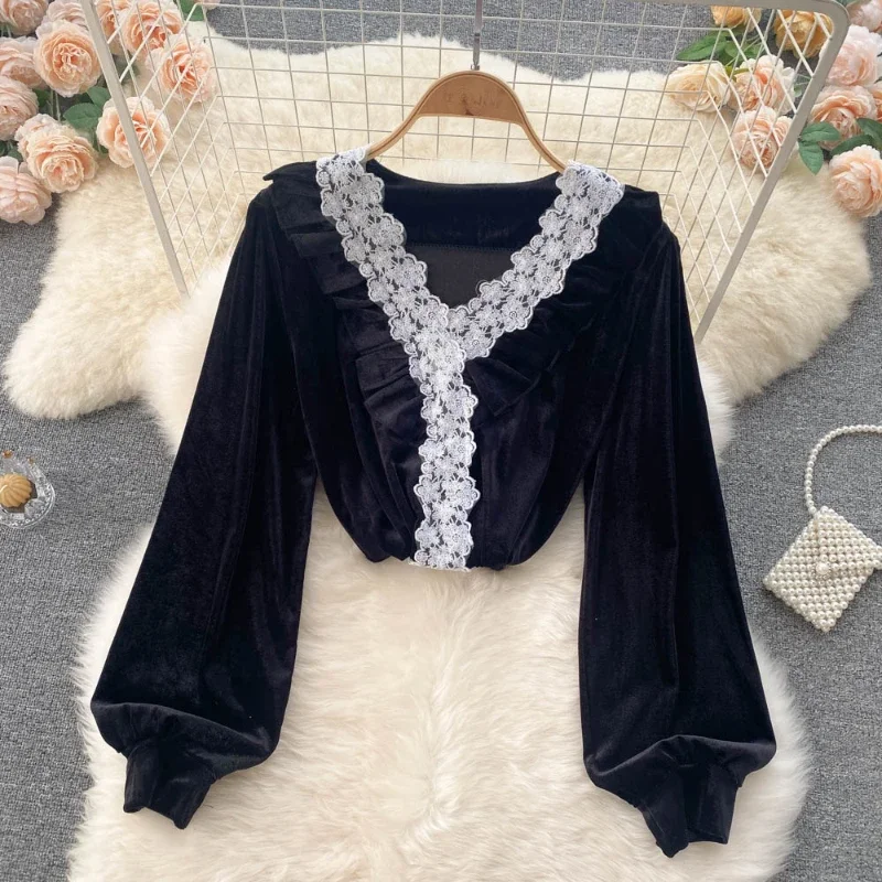 

Spring Fall Vintage Women V Neck Lace Patchwork Lantern Long Sleeve Velour Top Shirt , Woman Slim Casual Velvet Tops Shirts