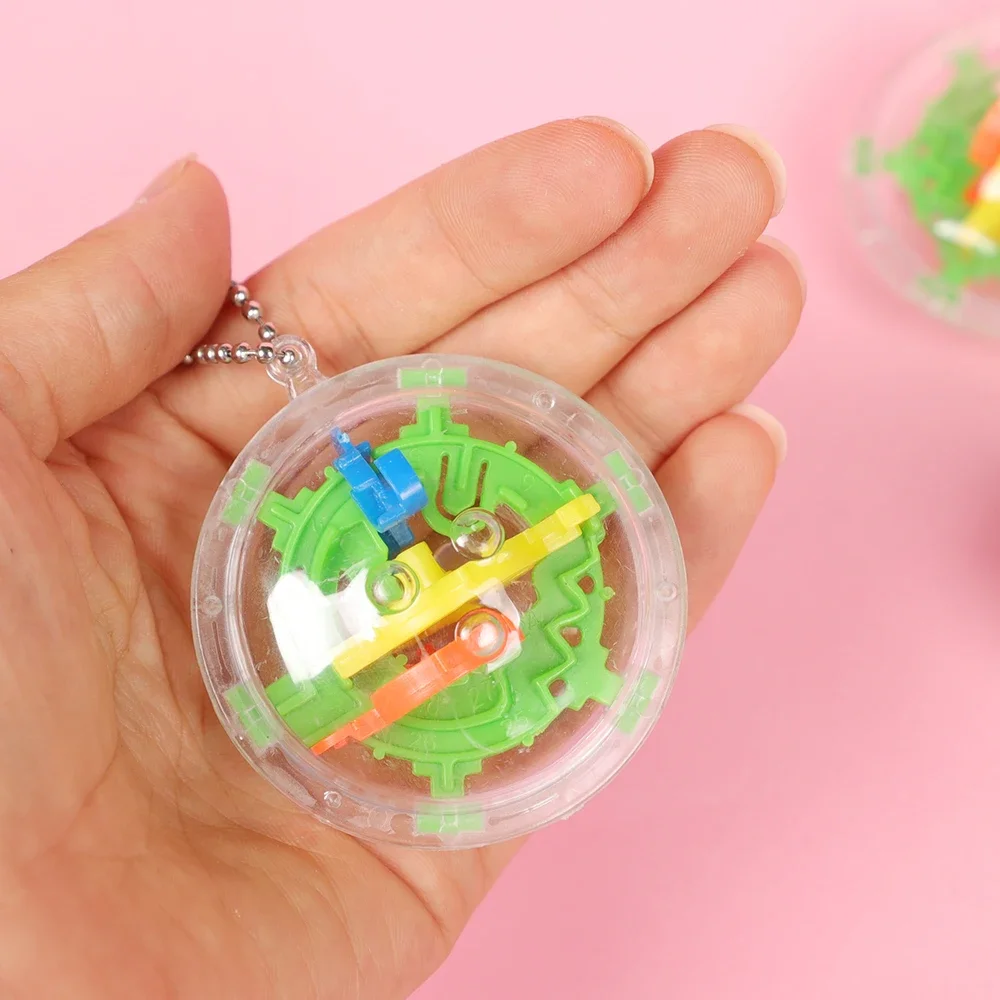 1Pcs Mini Adult 3D Magic Intellect Maze Ball Track Puzzle Keychain Toys for Kids Birthday Party Favors Souvenir Rewards