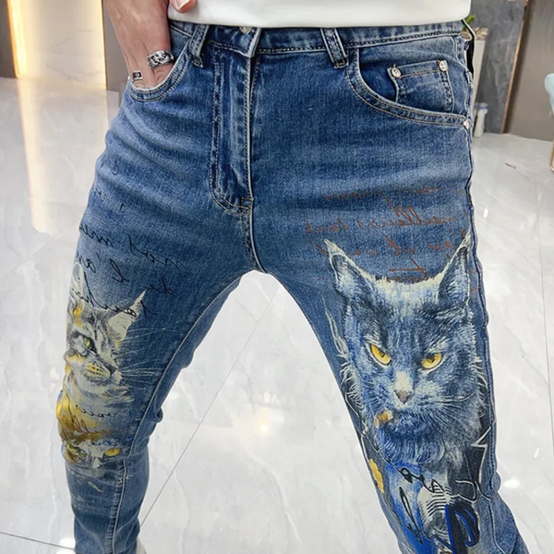 

2023 European Jean Men Fashion Brand Lion Jean Animal Cat Print Men Jean Pant Hombre Erkek Kot Pantolon Slim Small Foot Pant