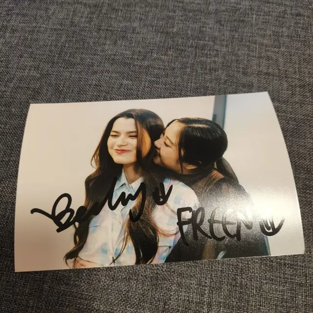 Freenbecky's autographed photo collection, non printed gift