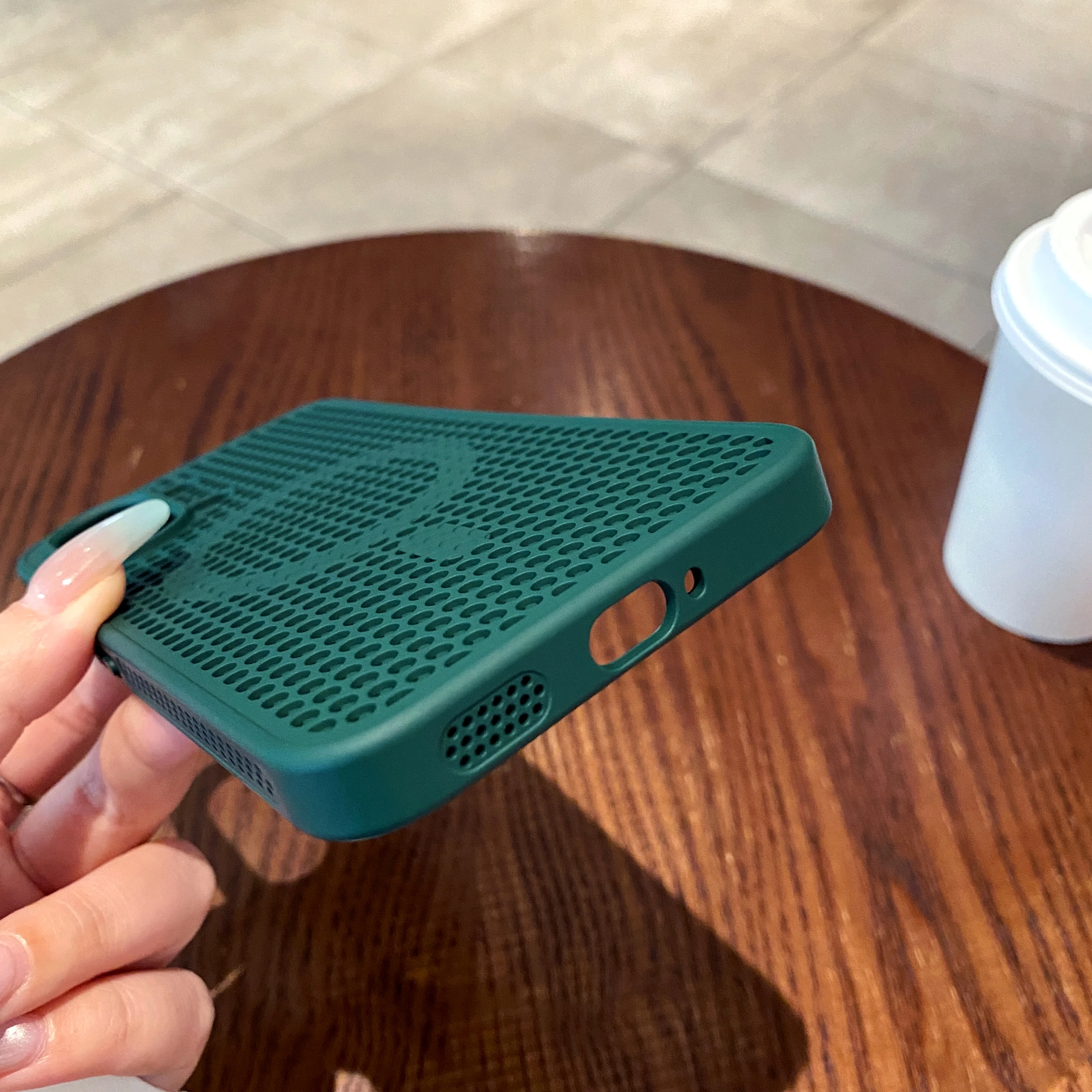 Enhanced Heat Dissipation Mesh Protective Case - Ultra Slim Hard Back Cover