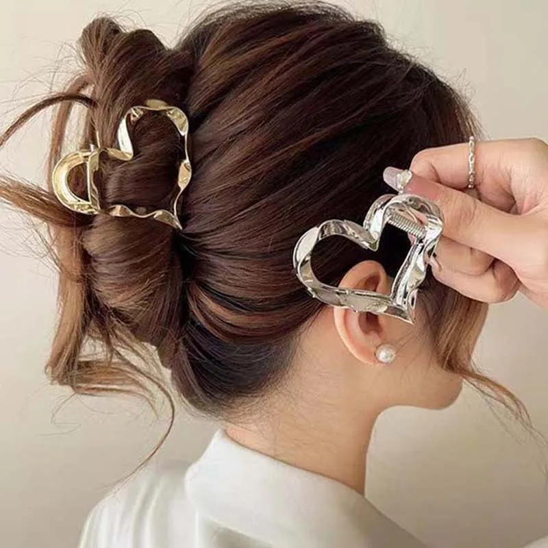 Metal Heart Star Hairclip for Women Wrinkles Design Shark Clip Luxury Korean Hair Clips Temperament Hair Accessories Headwear
