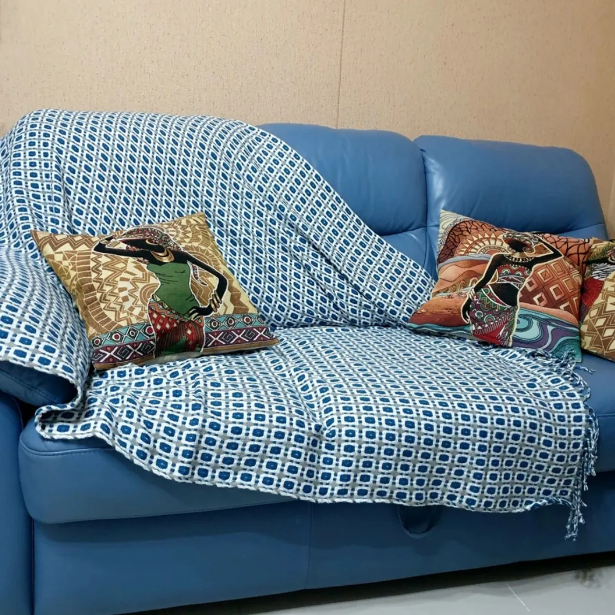 Boho Blue Knitted Throw Blanket with Tassels – Cozy Farmhouse Decor and Gift