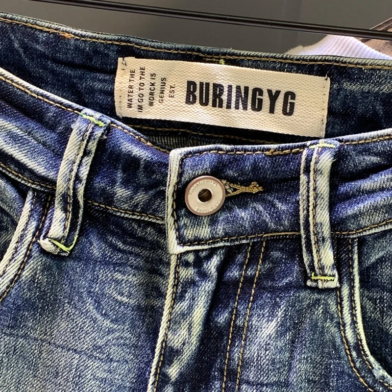 Рисунок 3 - Мужские синие ностальгические джинсы в стиле ретро