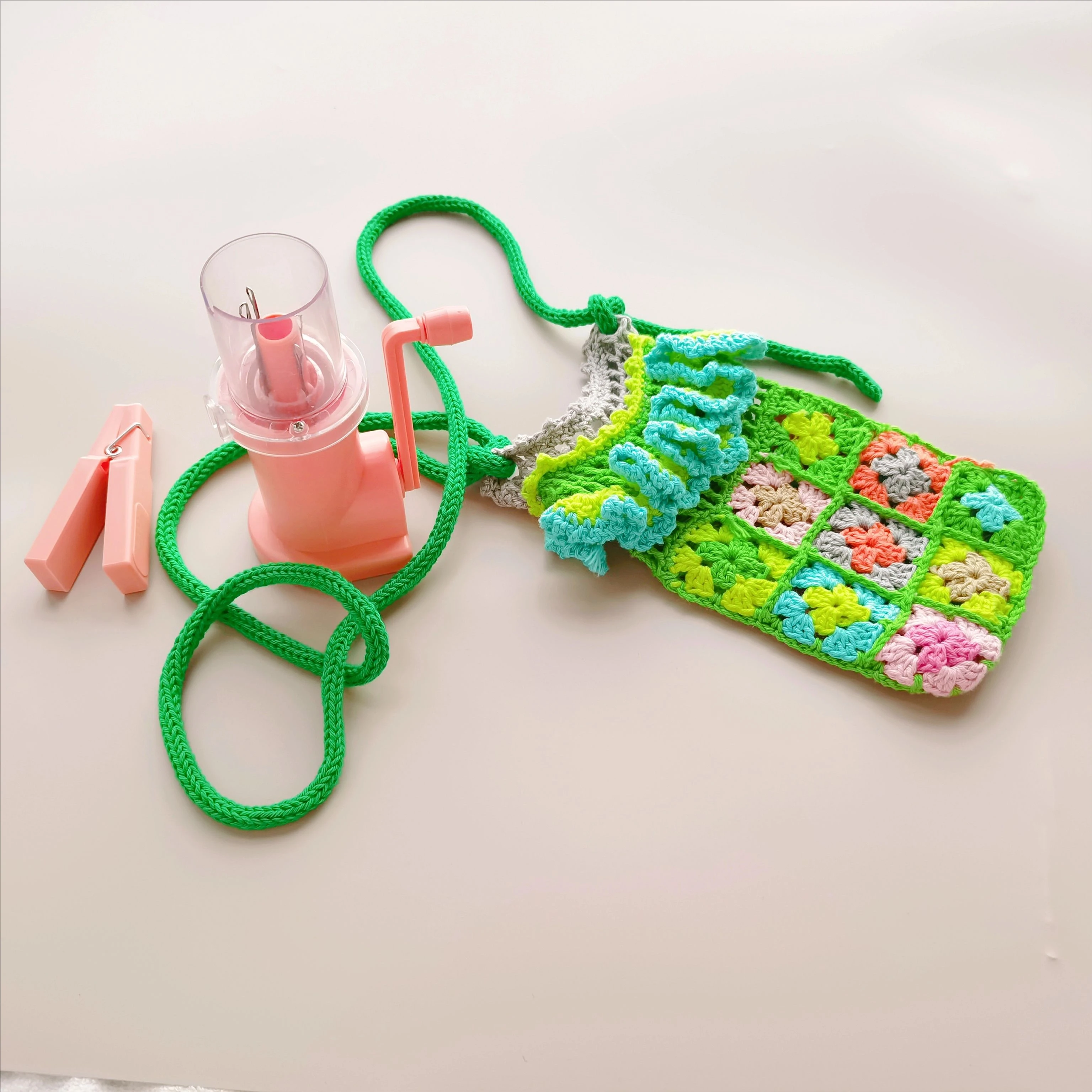Portable Hand Knitting Machine - Image 2