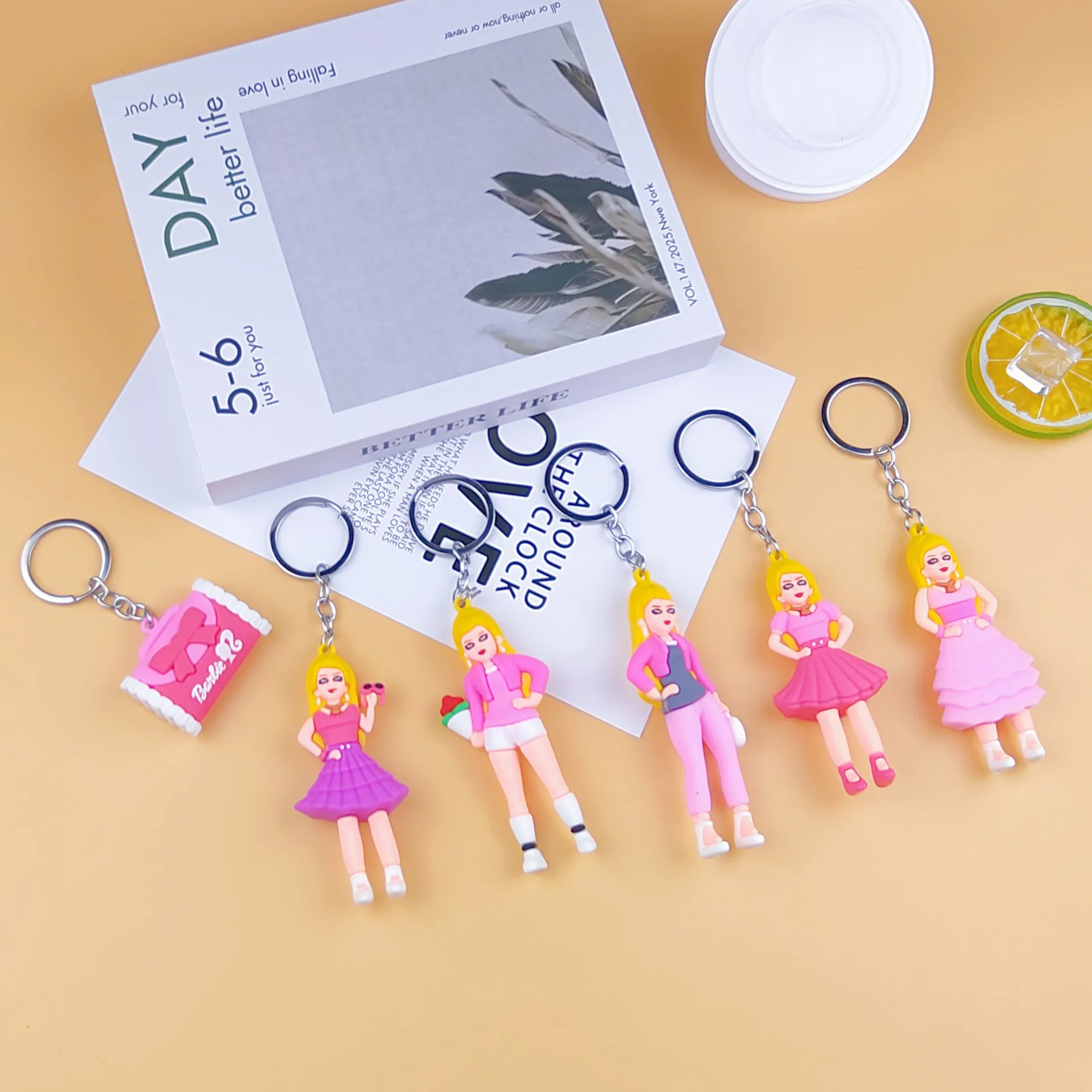 열쇠고리 사랑스러운 아기 인형 키체인, 포근한 봉제 소품 키체인, 여성용 가방 액세서리, 차량 소유자를 위한 키링 선물, 아름다운 장식품 8 카와이 바비 키체인, 애니메이션 만화 3D 인형 펜던트 키체인, 보석 액세서리, 여성용 바비 키링, 소녀 액세서리