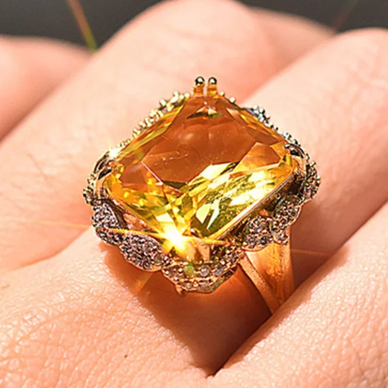 Crystal Rings Engagement Rings Stone Rings Fashion Rings Wedding Rings Fashion Ring Finger Rings Fashion Square Shape Champagne Big Crystal Designer Hyperbole Ring for Women Engagement Wedding Stone Rings Whole Sale