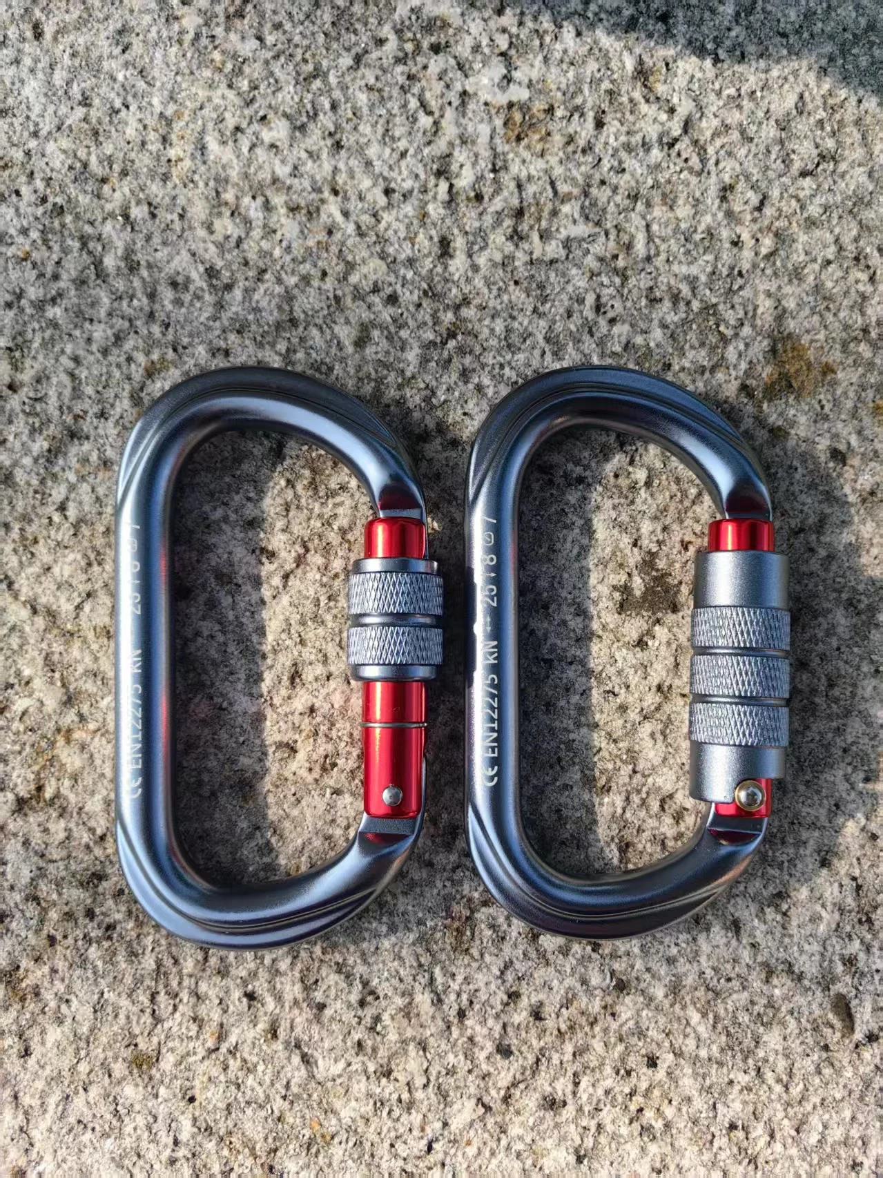 Outdoor-Karabiner, Klettern, Berg, O-Form, Landung, 25 kN Haken, Karabiner für große Höhen, Sicherheitsschnalle aus Aluminiumlegierung – Detail 7