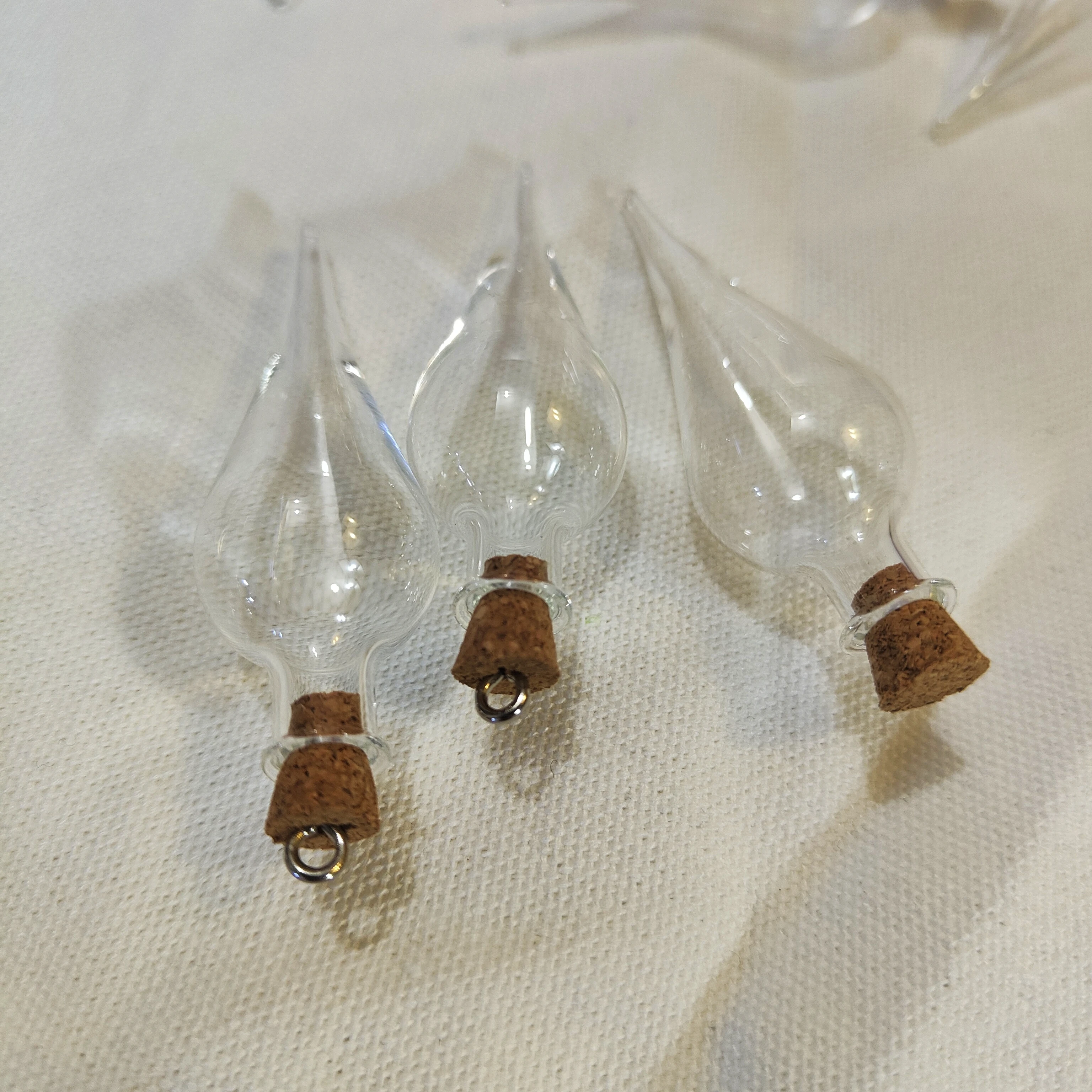 3PCS EMPTY Ampoule Vial Amphora Style Liquid Luck Glass Bottle Pendant  Witch & Wizard Prop Replica Collectible 3