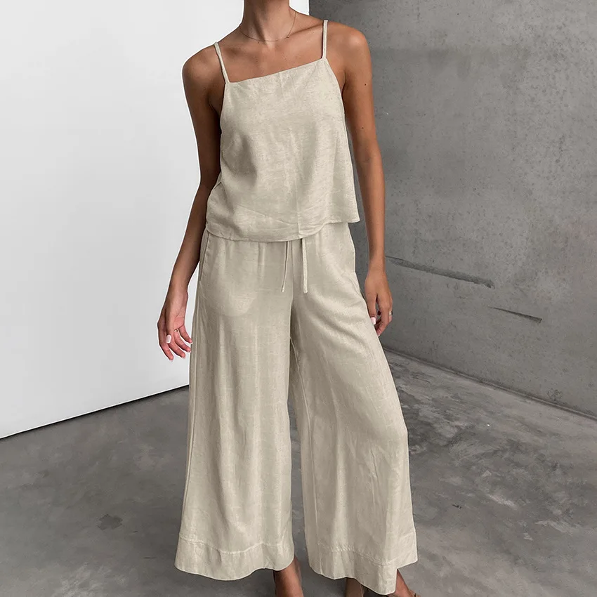 

Комплект одежды из 2 предметов: Топ без рукавов и бандаж на спине и брюки с широкими штанинами