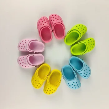 3D 미니 샌들 슬리퍼 플라스틱 러블리 비치 슈즈, 크록홀 애완동물 신발 키체인 가방 장난감, 8cm 작고 귀여운 인형 신발, 2PCs/쌍