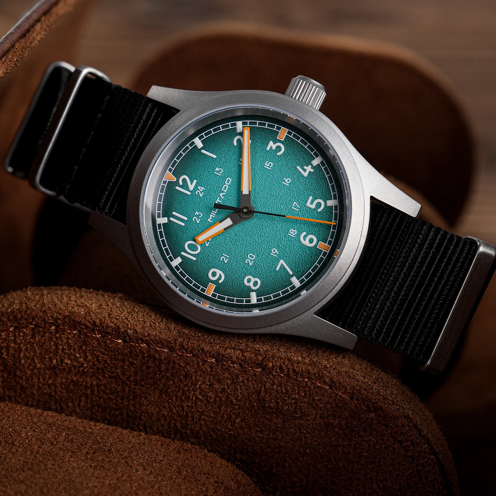 Militado ML24 Vintage Watch VH31 Sweep Seconds Quartz Movement