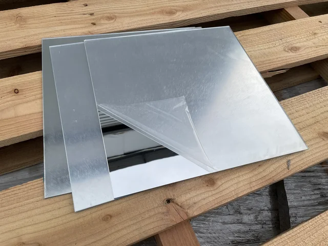 300x300x3mm