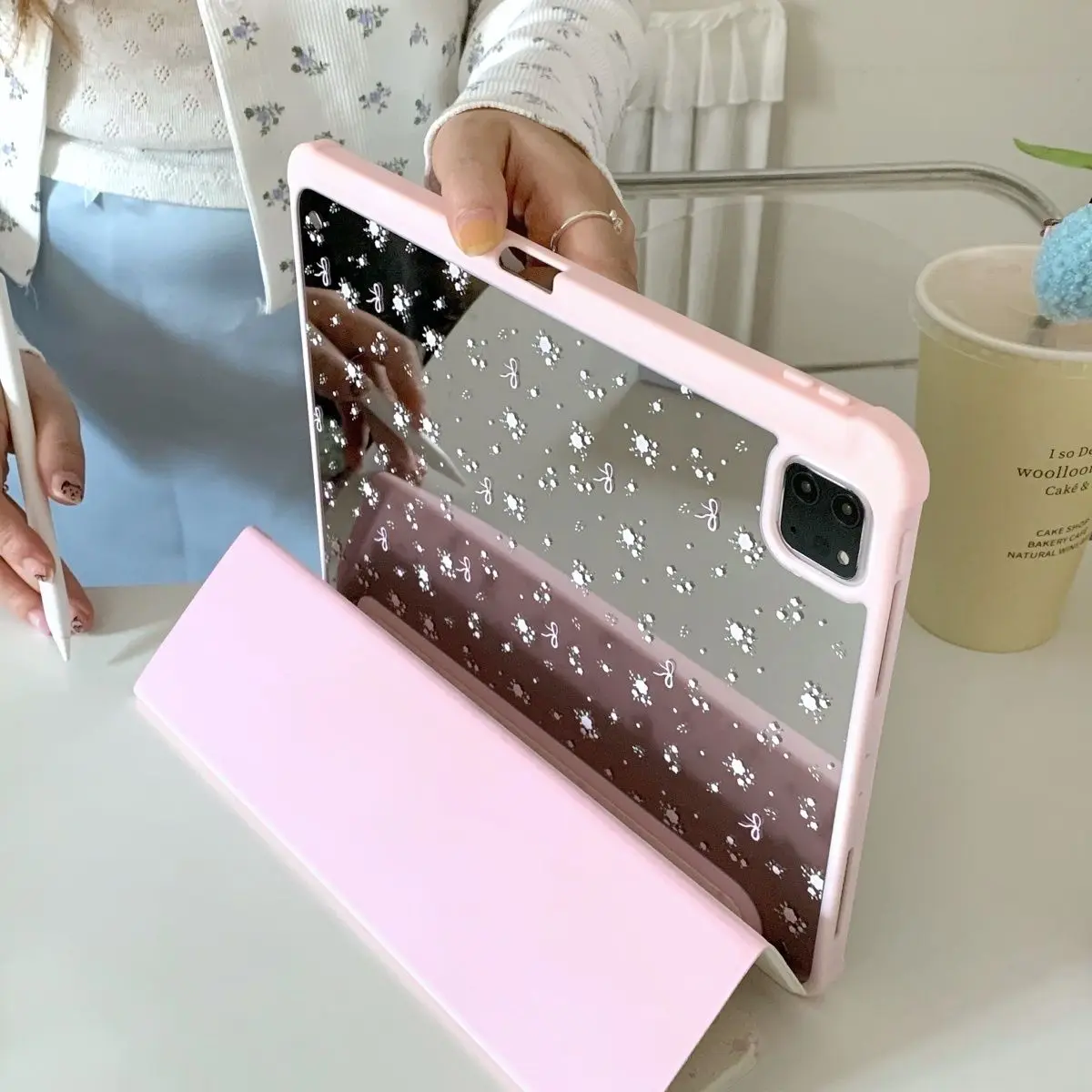 Premium Protective Tablet Case - Versatile and Stylish Cover
