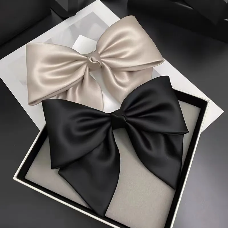 

Satin French Bow Hair Clip Women's New Black Bow Spring Clip Horsetail Clip Elegant and Fashionable Hair Accessories