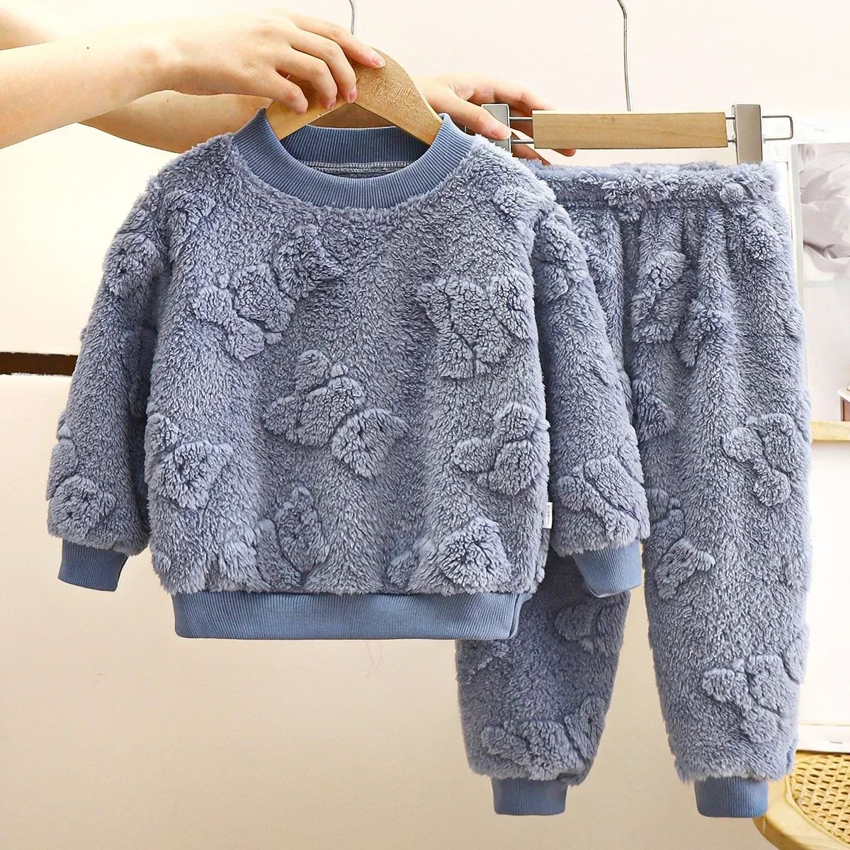 New Autumn Winter Kids Thicken Warm Flannel Pajamas Pajamas Sets Children Pajamas Kids Clothes Sets Baby Solid Long Sleeve Sleepwear Boys Girls Casual Clothing Sets Pyjamas