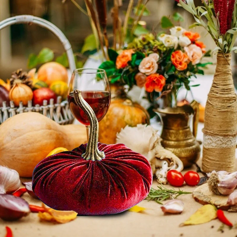 Set 107 Pezzi Zucche E Foglie Decorazioni Autunnali VINFUTUR: 7 Zucche Artificiali E 100 Foglie D'acero, Perfette Per Halloween E Ringraziamento Centrotavola Autunno Ringraziamento