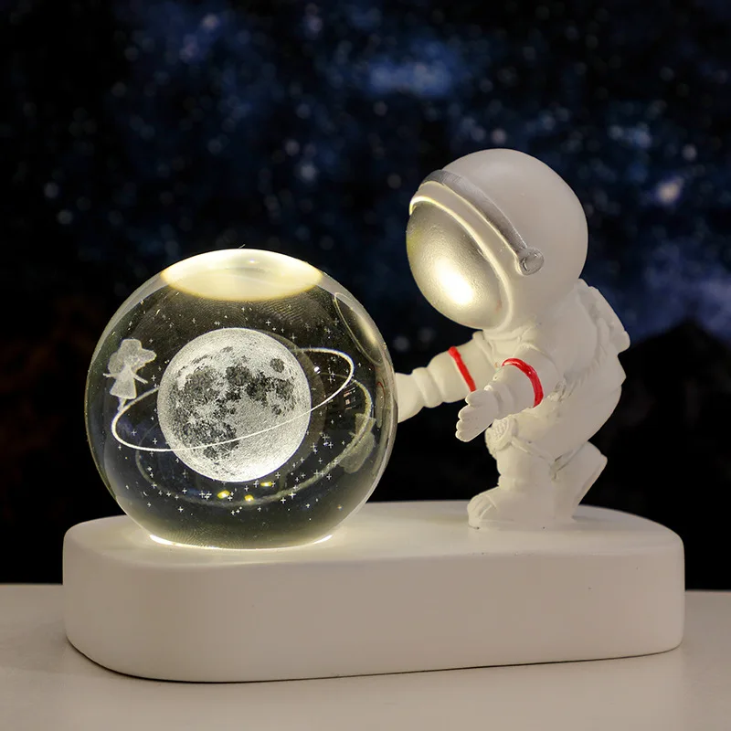 

Creative Astronaut Night Light with Crystal Ball Carved Inside Luminous Base Desktop Decoration Teacher's Day Commemorative Gift