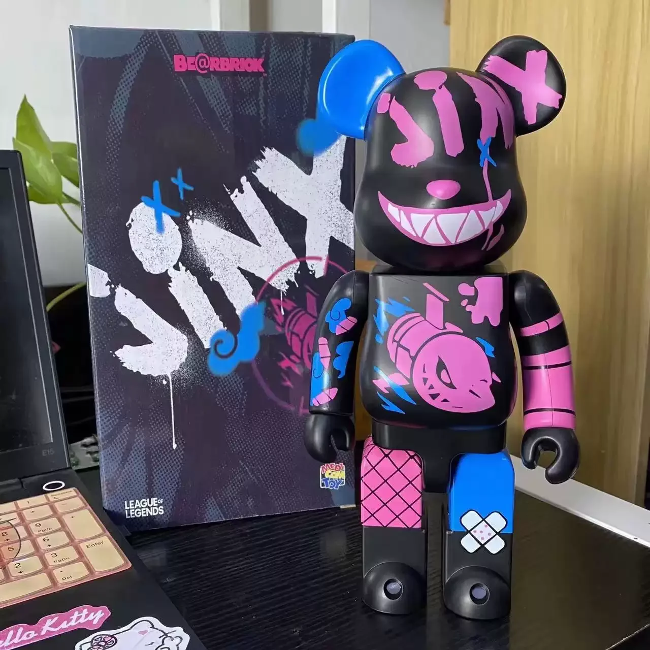 

Bearbrick 400% League Of Legends Jinx Joint Rotation With Clicking Sound Be@rbrick 28cm Plastic Teddy Bear Animation Doll