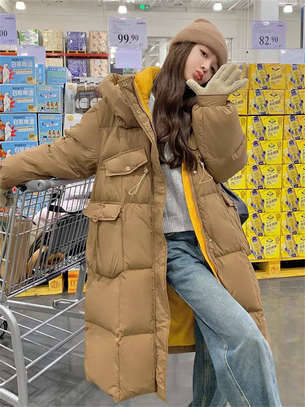 

This Year's Popular White Duck Down Jacket for Women in Winter, New Mid To Long Thick and Popular Western-style Bread Jacke