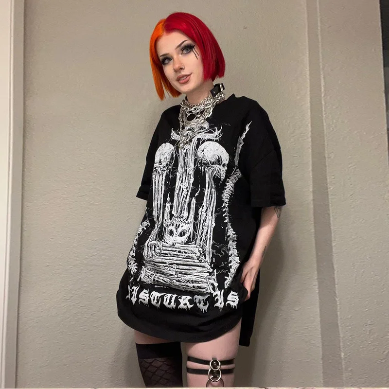

Дизайнерская Женская Черная футболка с коротким рукавом Goth, свободная футболка с принтом в стиле пэчворк с круглым вырезом, 2023