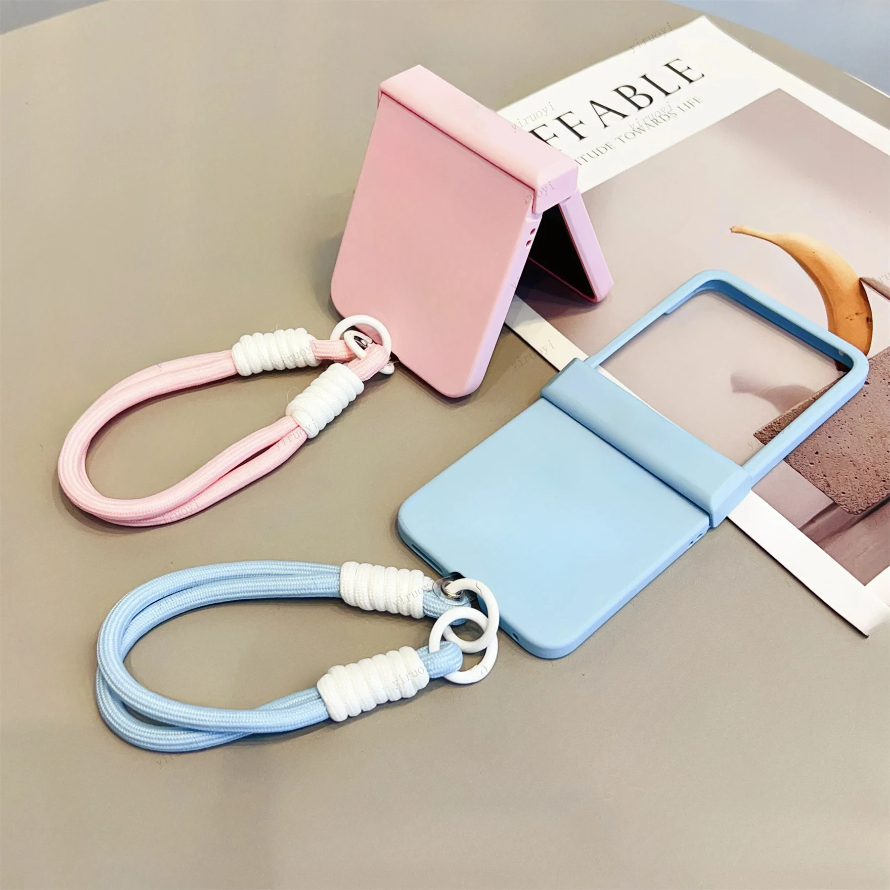 Elegant Blue & White Lattice Phone Case with Pink Rose Accents and Portable Rope