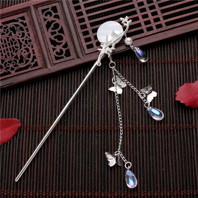 New Fashion Classic Pearl Tassel Butterfly Hair Stick Exquisite and Special Bride Headwear Travel Photography Jewelry Accessorie