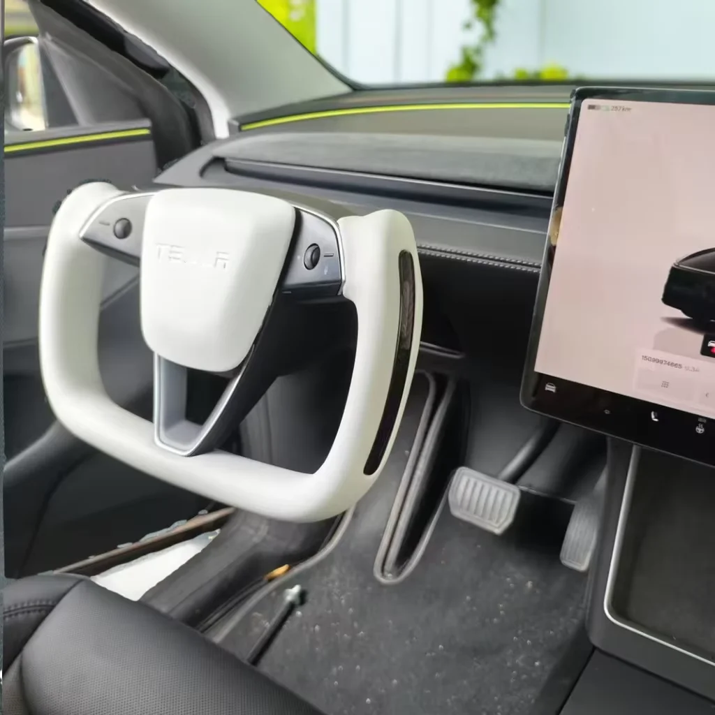 テスラ モデルY ジュニパー 2025+ 350/377mm ヨークハンドル