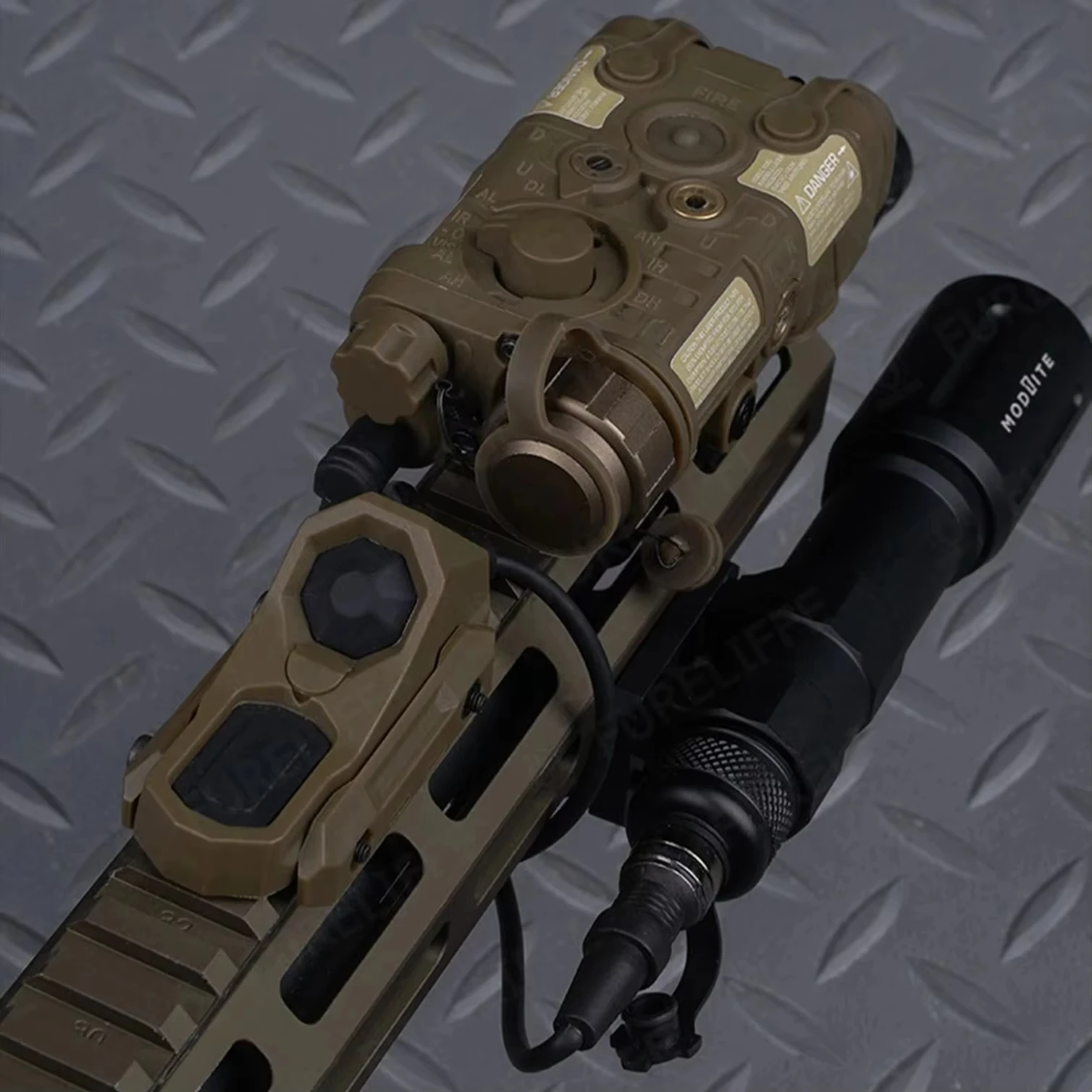 Tactical AXON Remote In-Line Dual Function Pressure Switch Flashlight PEQ NGAL L