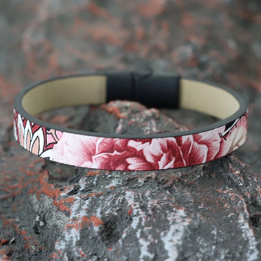 Leather Bangle Bracelet for Men with Magnet Buckle