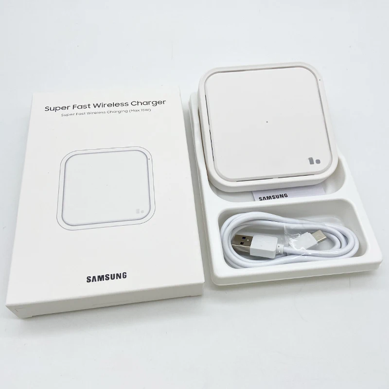 15W Fast Charge Qi Wireless Charging Pad by Samsung