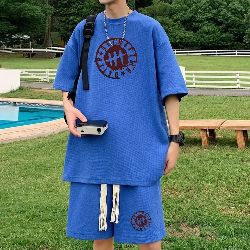 Conjunto deportivo informal coreano de verano con capucha y estampado de gofres para hombre, pantalones cortos holgados de manga corta, conjunto de 2 piezas, chándal con estampado de moda