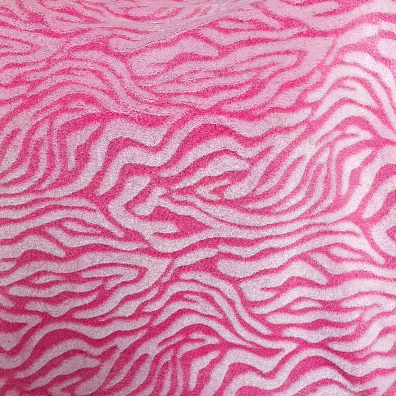 ���ö ���� 3D �����ĵ� ��踻 ���� ħ�� ������ ���, 1 ��