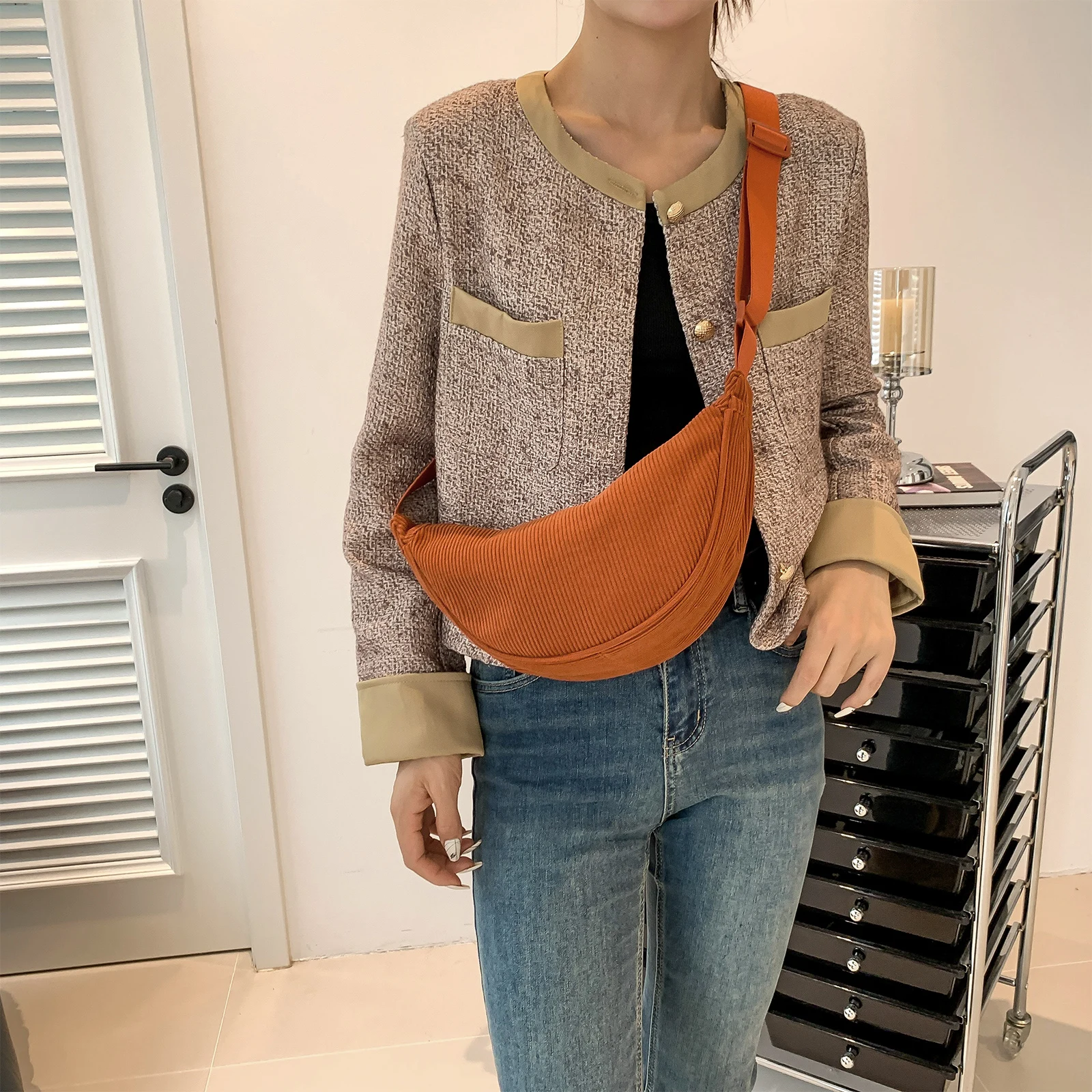 Corduroy Dumpling Bag for Women Shoulder Bag Chic Hobo Bag Cross Body Sling Bag Casual Handbags Mobile Phone Purse Shopping Bag