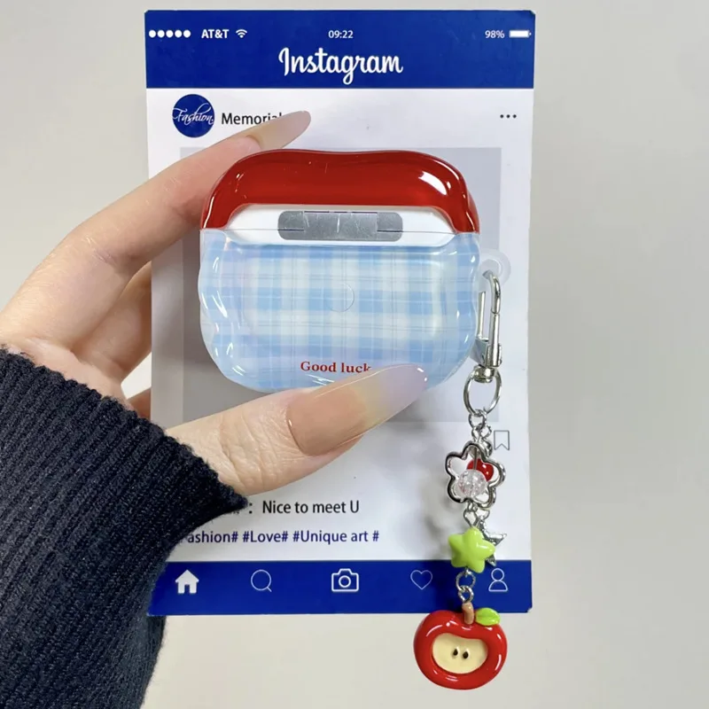 Charming Summer 3D Apple Design Protective Bluetooth Earphone Case in Cartoon Style