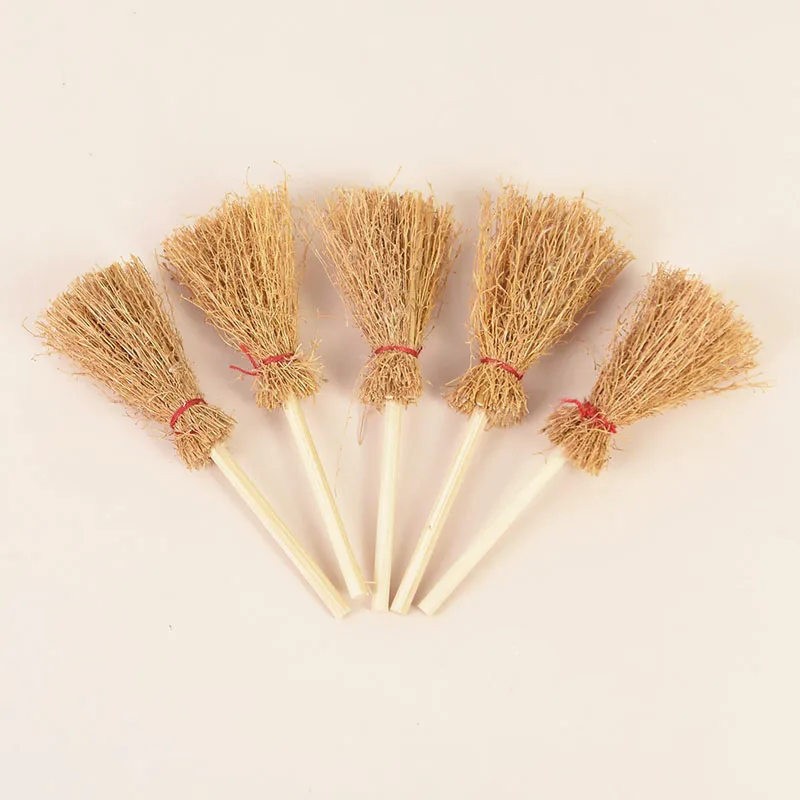 10/20pcs Mini Broom Witch Straw Brooms DIY Hanging Ornaments for Halloween Party Decoration Costume Props Dollhouse Accessories