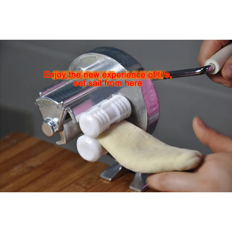 https://ae01.alicdn.com/kf/Sa7e747fd1d2a43bb88978b75e6f5b34aa/1PC-New-Silver-Aluminum-Alloy-Spaghetti-Pasta-Maker-Manual-Fettuccine-Noodle-Press-Machine-Home-Kitchen-Pasta.jpg