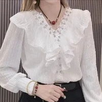 New Style Loose Fit Long Sleeve Lace Trim Top Fashion Slimming Elegant Flower Edge Base Layer Ammonia Women's Shirts