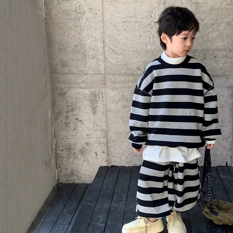 

Комплект детской одежды в Корейском стиле, Полосатая Зимняя кашемировая Спортивная одежда для мальчиков, модная осенне-зимняя толстовка для мальчиков, комплект из двух предметов