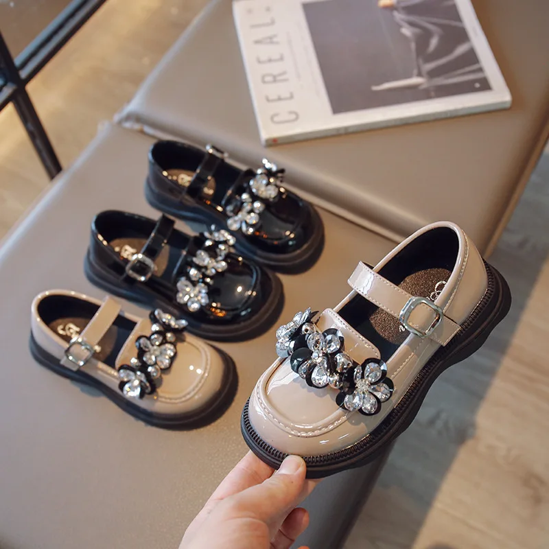 

Детская обувь, весна 2024, Корейская версия для девочек, туфли принцессы Мэри Джейн, обувь для детей старшего возраста, стильные туфли с яркими бриллиантами