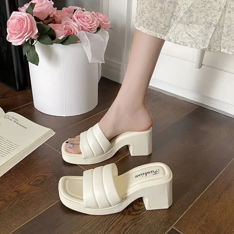 [· Three horizontal belts] Beige