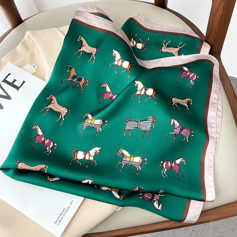 Foulard de luxe en soie imprimé cheval pour femmes, Foulard carré pour cheveux, bandeau enveloppant, Bandana, collection 2023