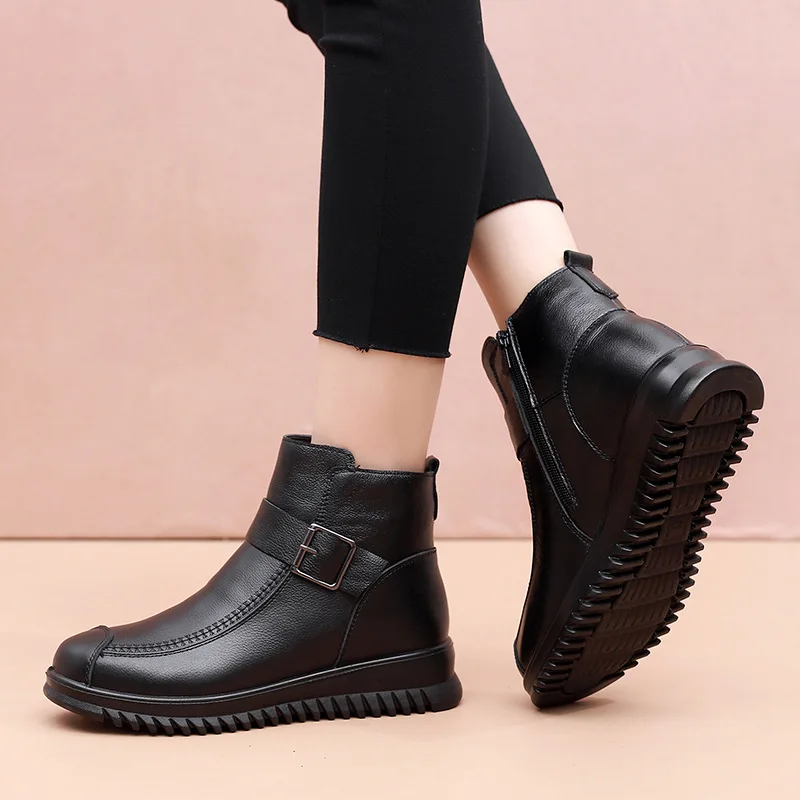 2023 Winter New Women's Thick Plush Warm Non-slip Snow Boots Genuine Leather Waterproof Women Flat Casual Shoes Mother Booties