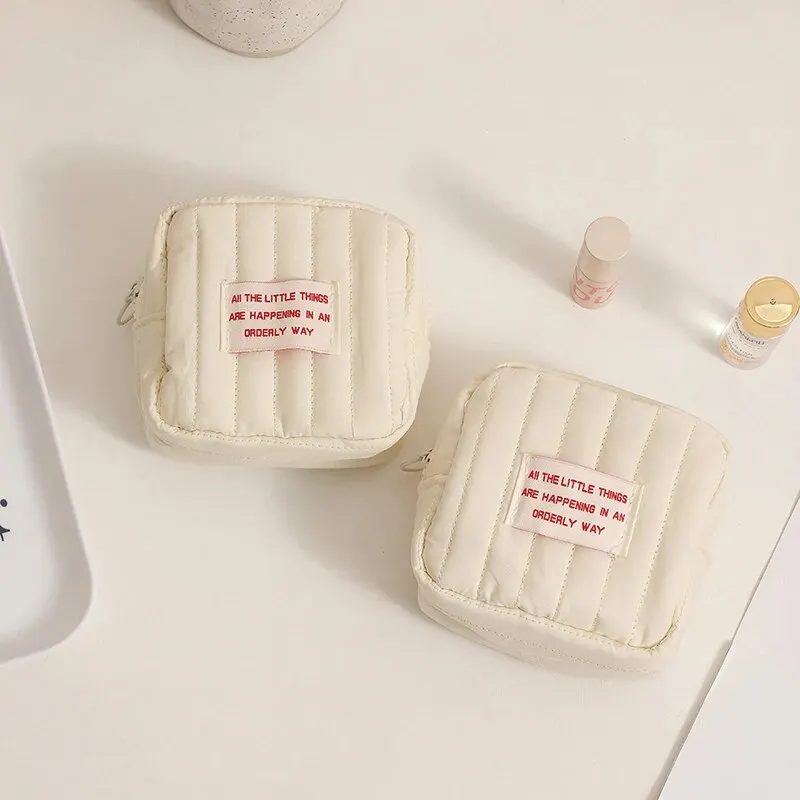 1pc Minimalist Sanitary Cotton Bag, Cream Vent, Red Bag, Zero Wallet, Cotton Fabric Makeup Bag 3